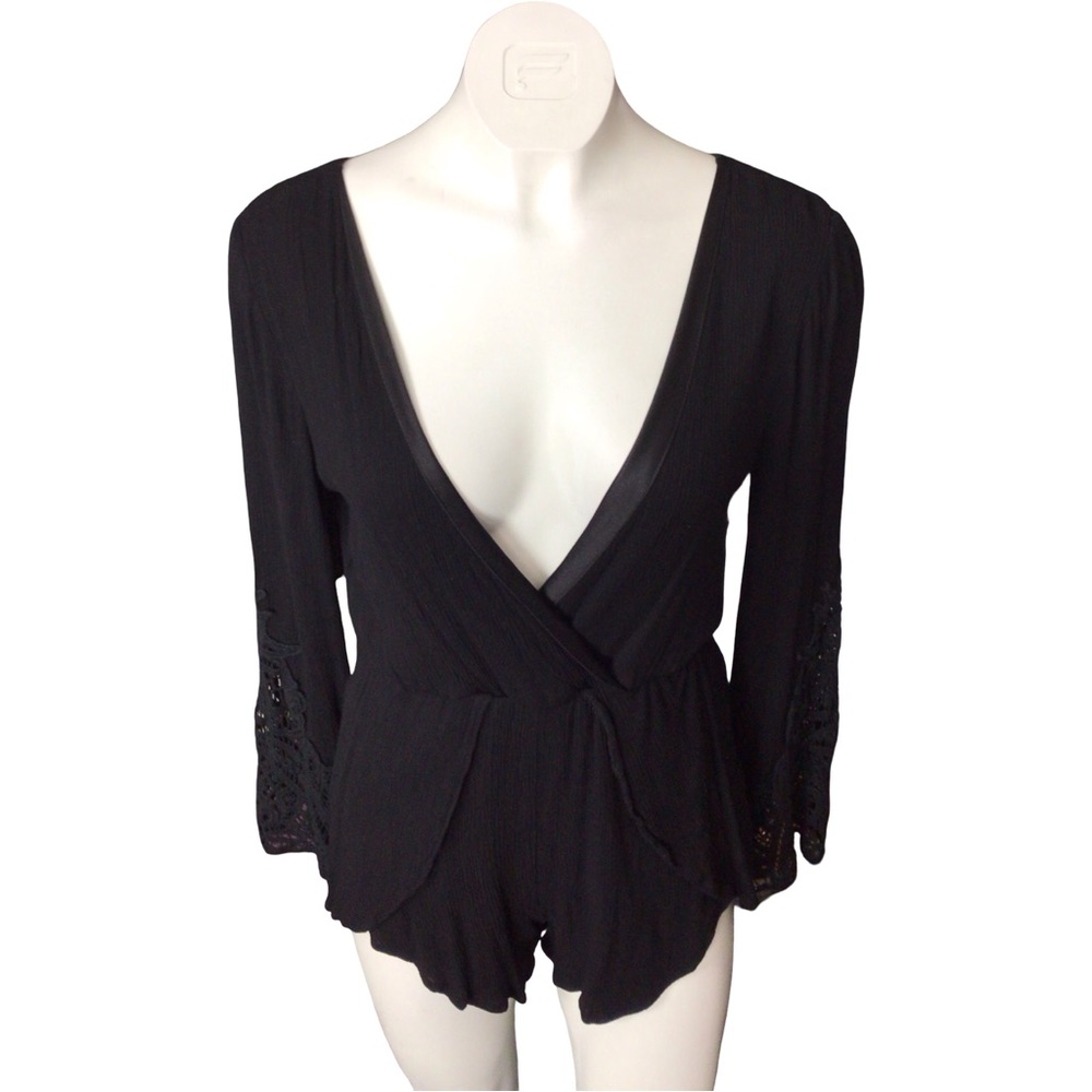 Dee Elle Elegant Black Romper with Flare Lace Sleeves